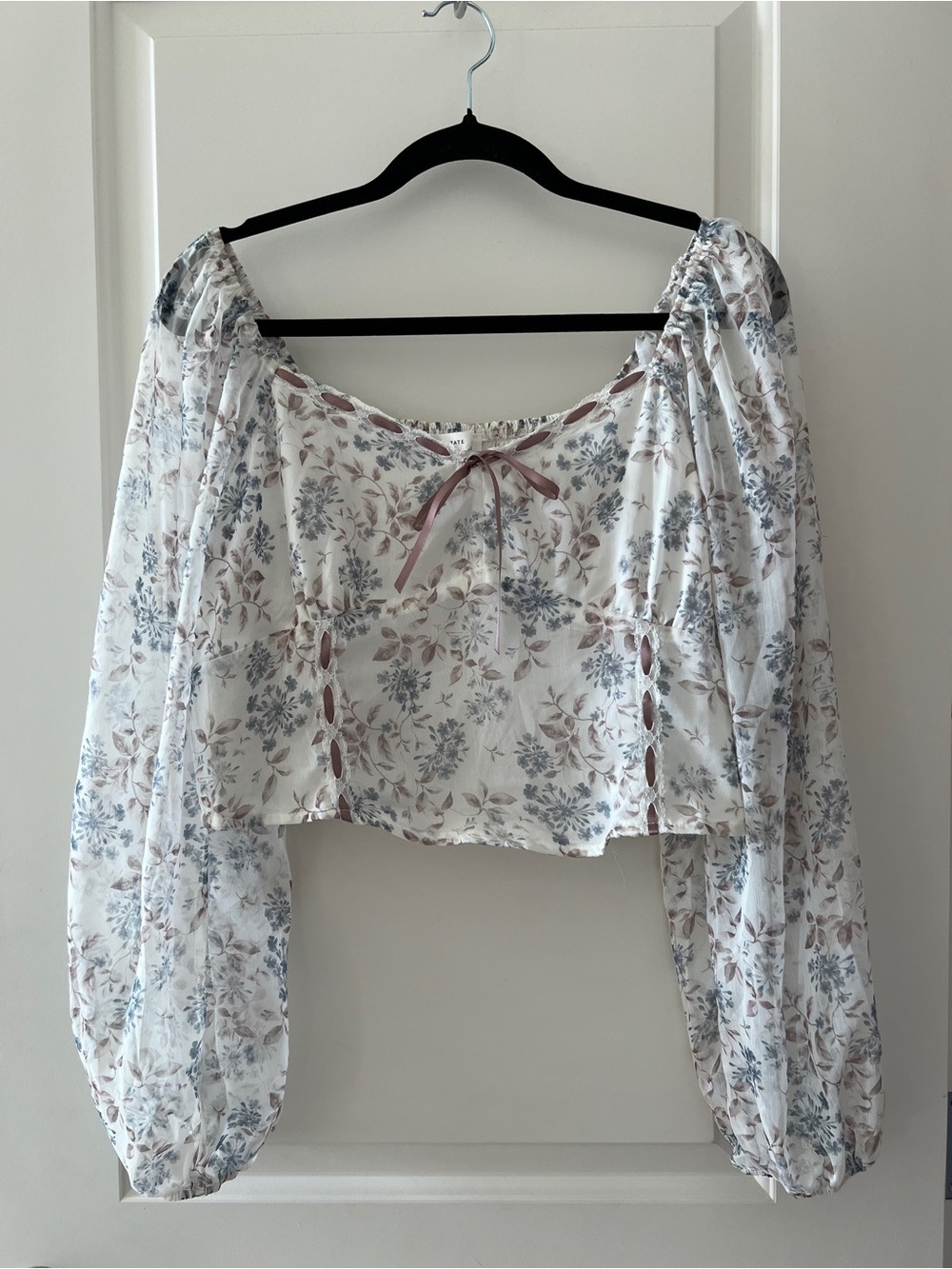 Altar'd State Sz XL White Floral Blouse with Dusty Blue and Muted Brown Boho